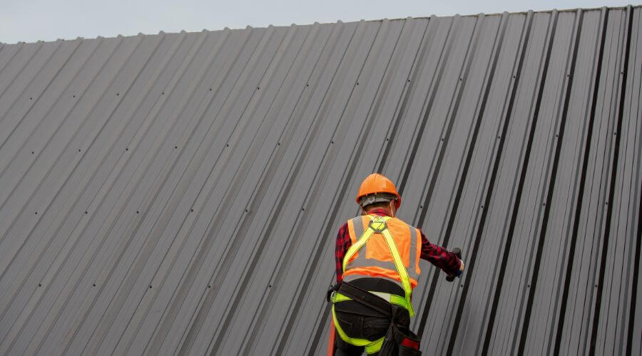 Professional metal roof installation services in Moran, KS